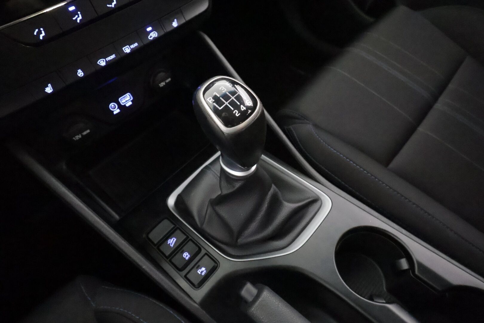 Hyundai Tucson 2016 1,6 6MT ISG Classic Business - * P.Tutka | Vakkari | Bluetooth | Ratinlämmitin | Suomi-auto | Taloudellinen | Kahdet renkaat aluvanteilla * 