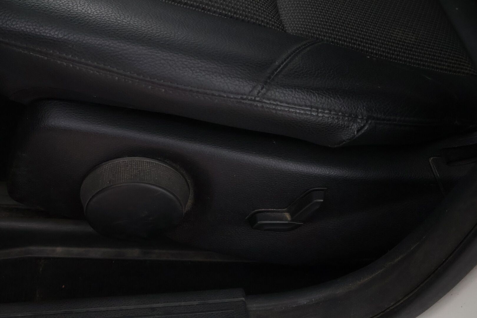 Mercedes-Benz GLK 2009 220 CDI BE 4Matic A Premium Business - YritysOutlet - Myydään vain yrityksille - - YritysOutlet - Myydään vain yrityksille