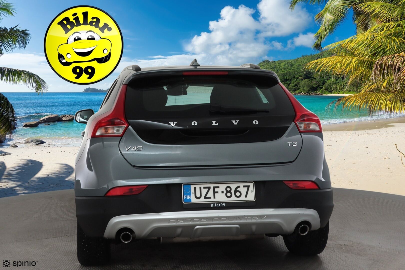 Volvo V40 Cross Country 2016 T3 Business aut * Suomi-auto / Vakkari / Webasto / P.tutka / Koukku / Puolinahat * - Kahdet renkaat Volvon aluvanteilla