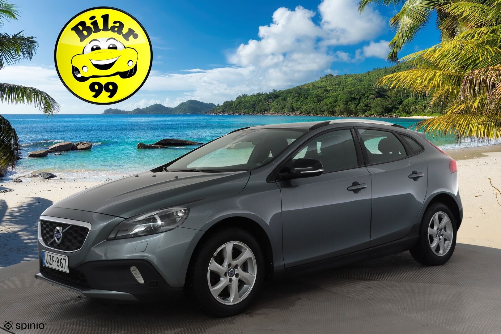 Volvo V40 Cross Country 2016 T3 Business aut * Suomi-auto / Vakkari / Webasto / P.tutka / Koukku / Puolinahat * - Kahdet renkaat Volvon aluvanteilla