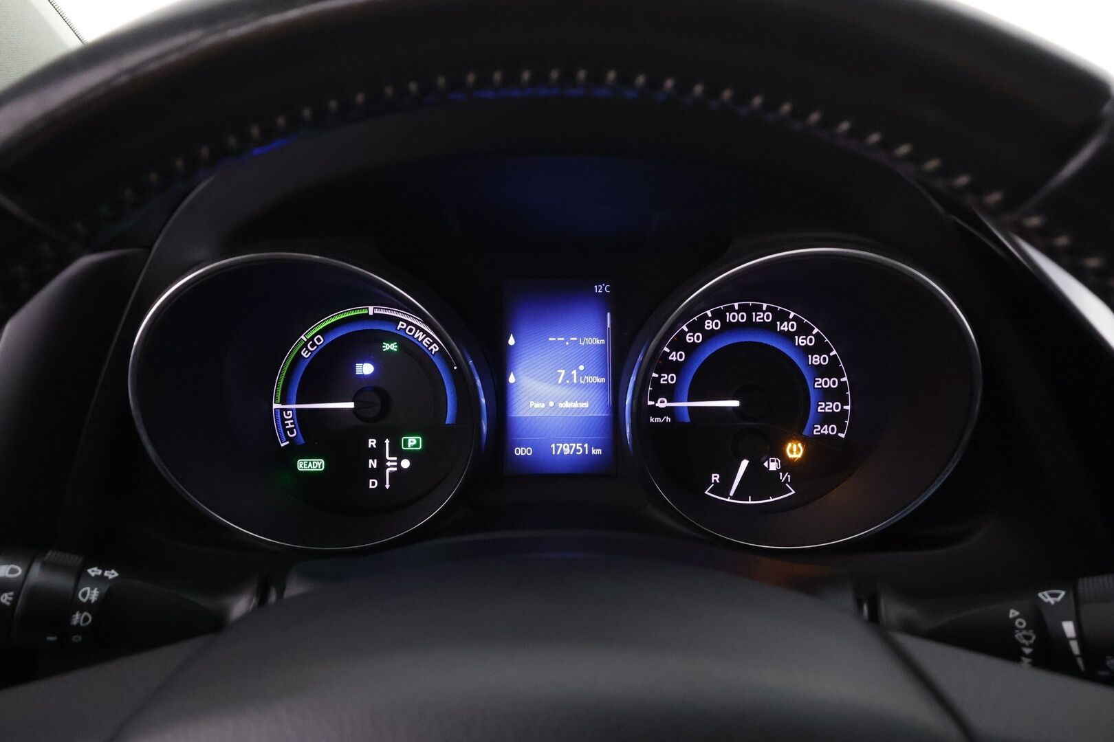 Toyota Auris 2016 Touring Sports 1,8 Hybrid Style * Lasikatto / LED / P.Kamera / Navi / Vakkari / Sisätilanlämmitin * - Suomi-auto / Kahdet renkaat aluvanteilla / Juuri huollettu!