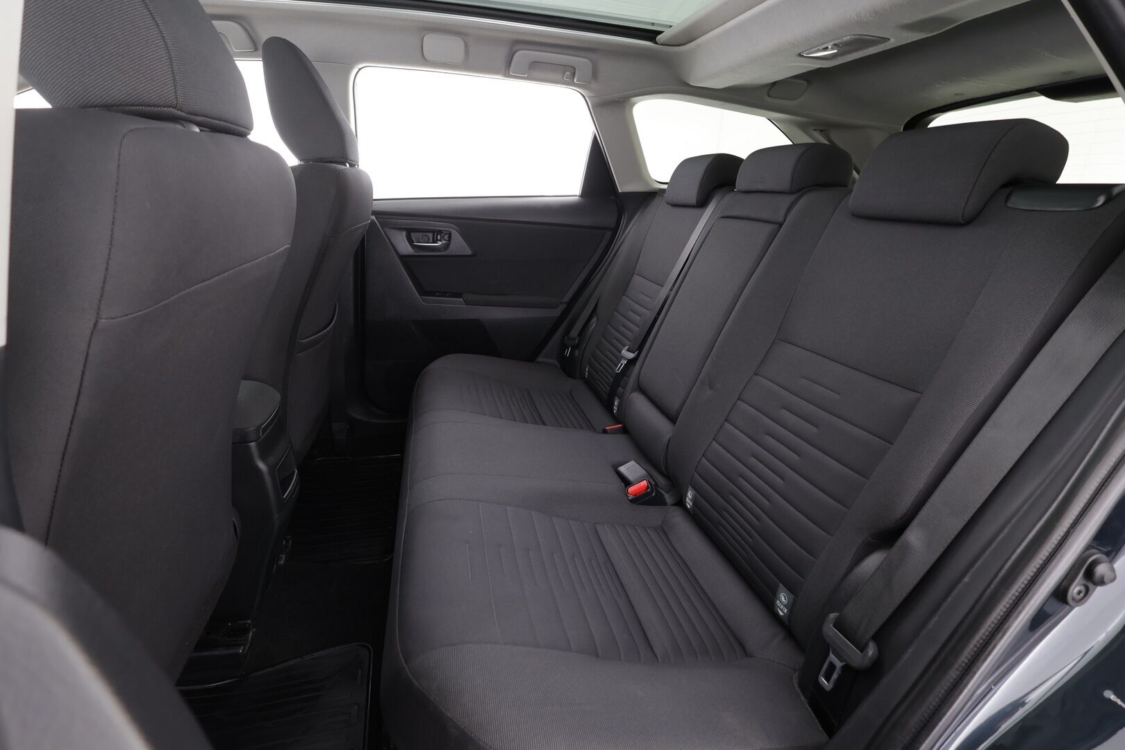 Toyota Auris 2016 Touring Sports 1,8 Hybrid Style * Lasikatto / LED / P.Kamera / Navi / Vakkari / Sisätilanlämmitin * - Suomi-auto / Kahdet renkaat aluvanteilla / Juuri huollettu!