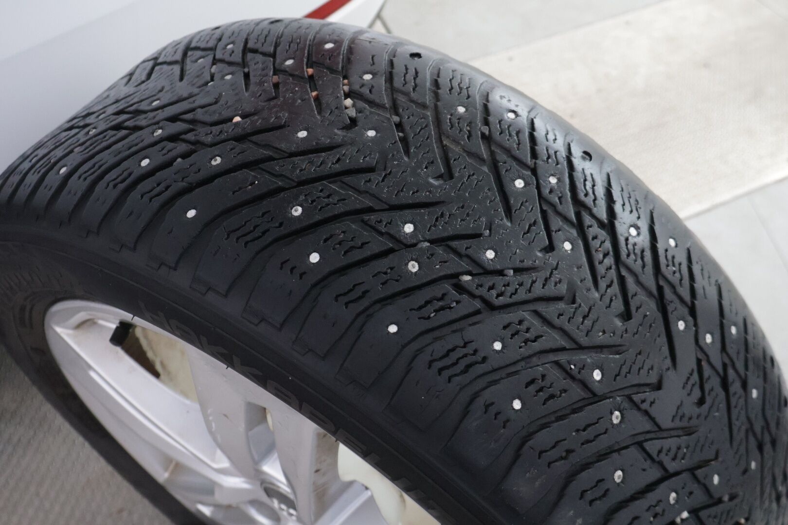 Audi A4 2017 Avant Land of quattro Sport Edition 2,0 TDI 140 kW S tronic / PA-lisälämmitin / Koukku / Sporttipenkit / Matrix LED - *Nahka-alcantara sisusta / Suomi-auto / Tutkat / 2x renkaat aluvanteilla / Vakkari*