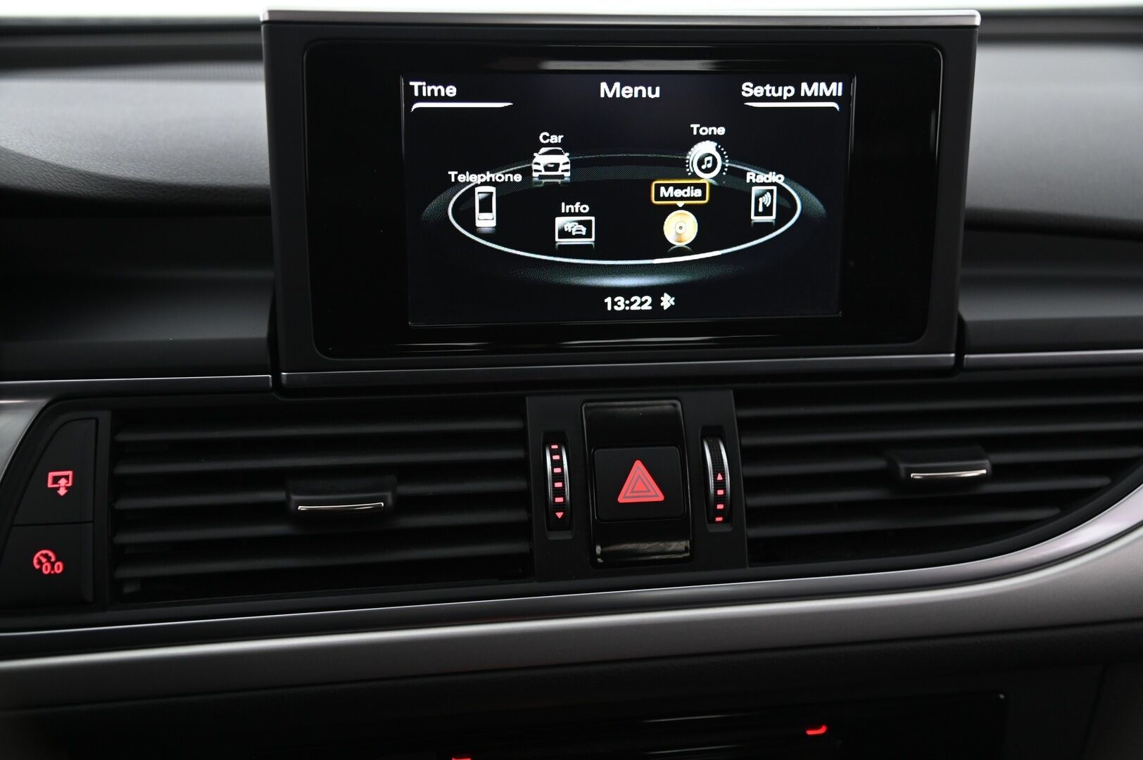 Audi A6 2017 Avant Business Sport 2,0 TDI 110 kW ultra S tronic *Webasto / P.Kamera / Koukku / Sporttipenkit* - *Autossa Nahka-alcantara verhoilu / Tutkat / BT / 2x Alut*