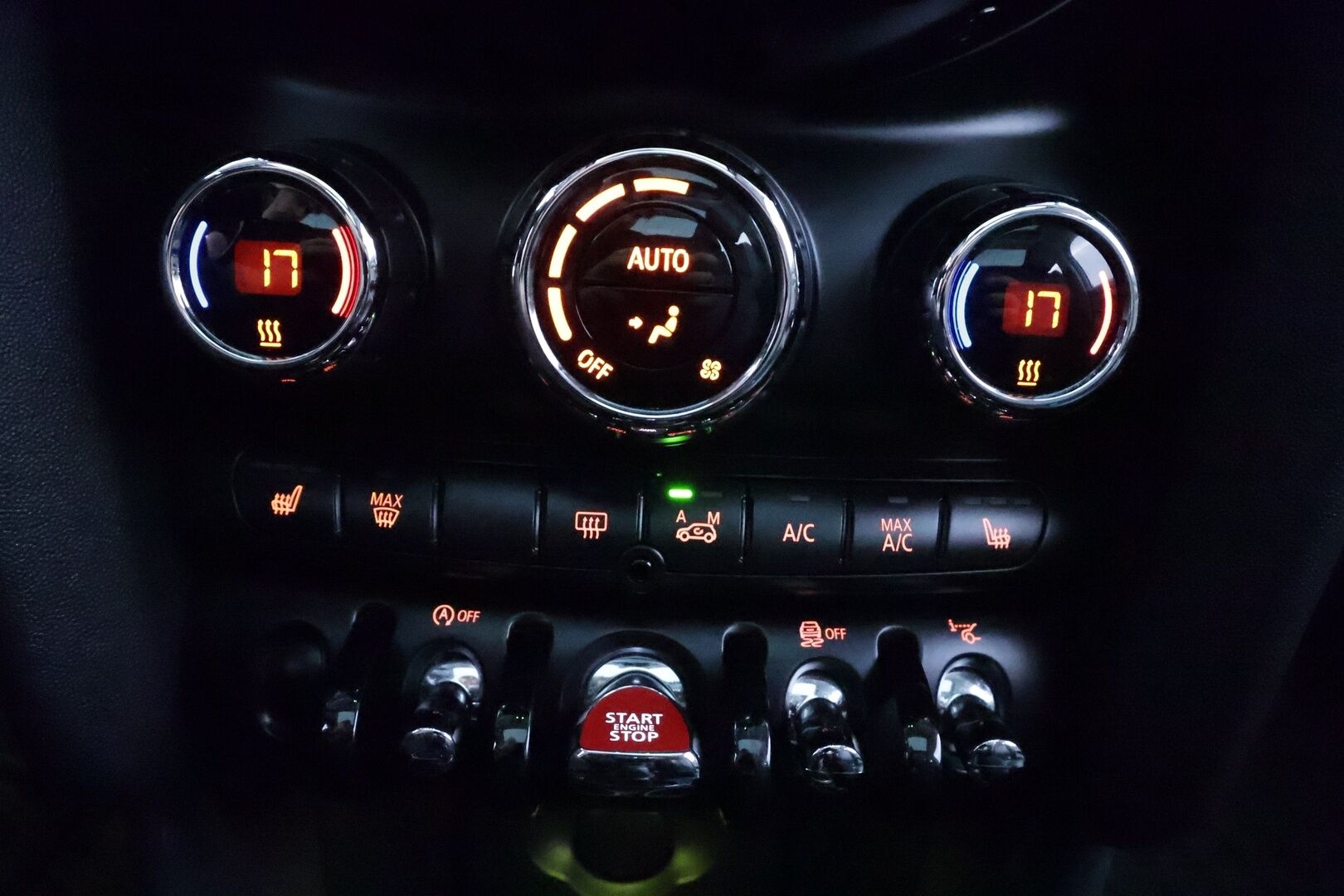 MINI Hatchback 2016 5-ovinen Cooper Business - | Vakkari | Lohko | Adapt Jousitus | P.Tutka | HUD | Panorama | Sporttipenkit | H/K | LED | Suomi-auto | Merkkihuollettu | Kahdet Renkaat |