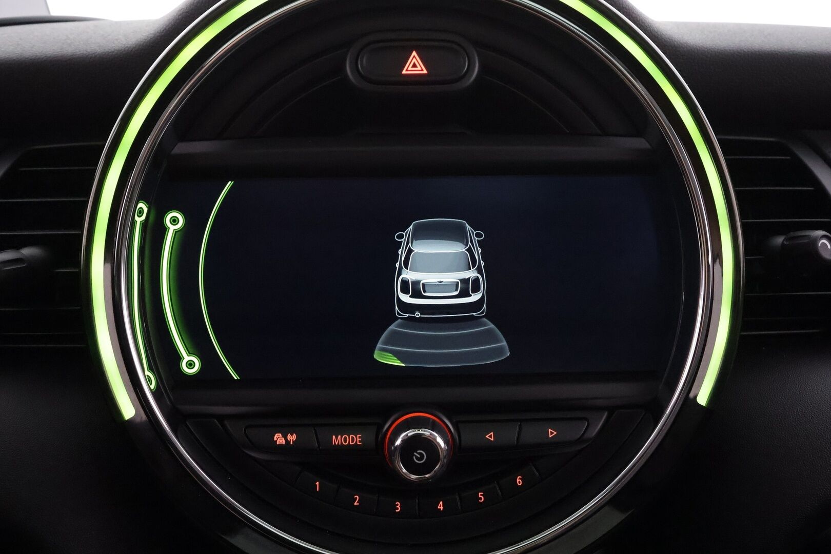 MINI Hatchback 2016 5-ovinen Cooper Business - | Vakkari | Lohko | Adapt Jousitus | P.Tutka | HUD | Panorama | Sporttipenkit | H/K | LED | Suomi-auto | Merkkihuollettu | Kahdet Renkaat |