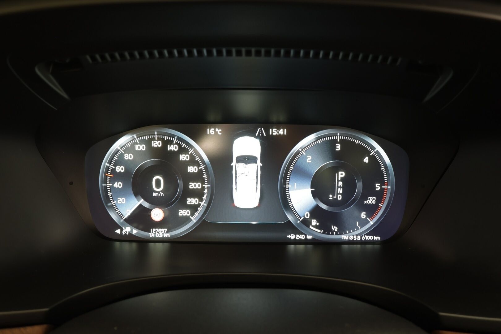 Volvo S90 2017 D4 Inscription aut * ACC / HUD / B&W / Muistipenkit / Full LED / Navi / Lasikattoluukku / Webasto / KeylessGo / BLIS / Nahat / 360° * - 1.Om Suomi-auto / Kahdet renkaat aluvanteilla / Huippuvarusteet - HULLU BLACKWEEK KORKOTARJOUS 2,49%