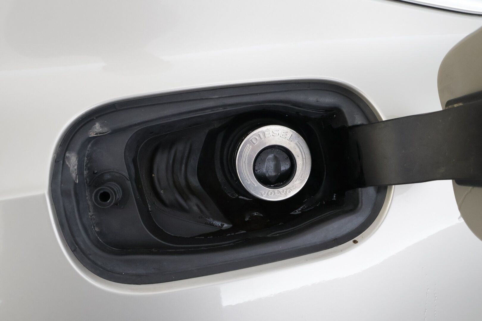 Volvo S90 2017 D4 Inscription aut * ACC / HUD / B&W / Muistipenkit / Full LED / Navi / Lasikattoluukku / Webasto / KeylessGo / BLIS / Nahat / 360° * - 1.Om Suomi-auto / Kahdet renkaat aluvanteilla / Huippuvarusteet - HULLU BLACKWEEK KORKOTARJOUS 2,49%