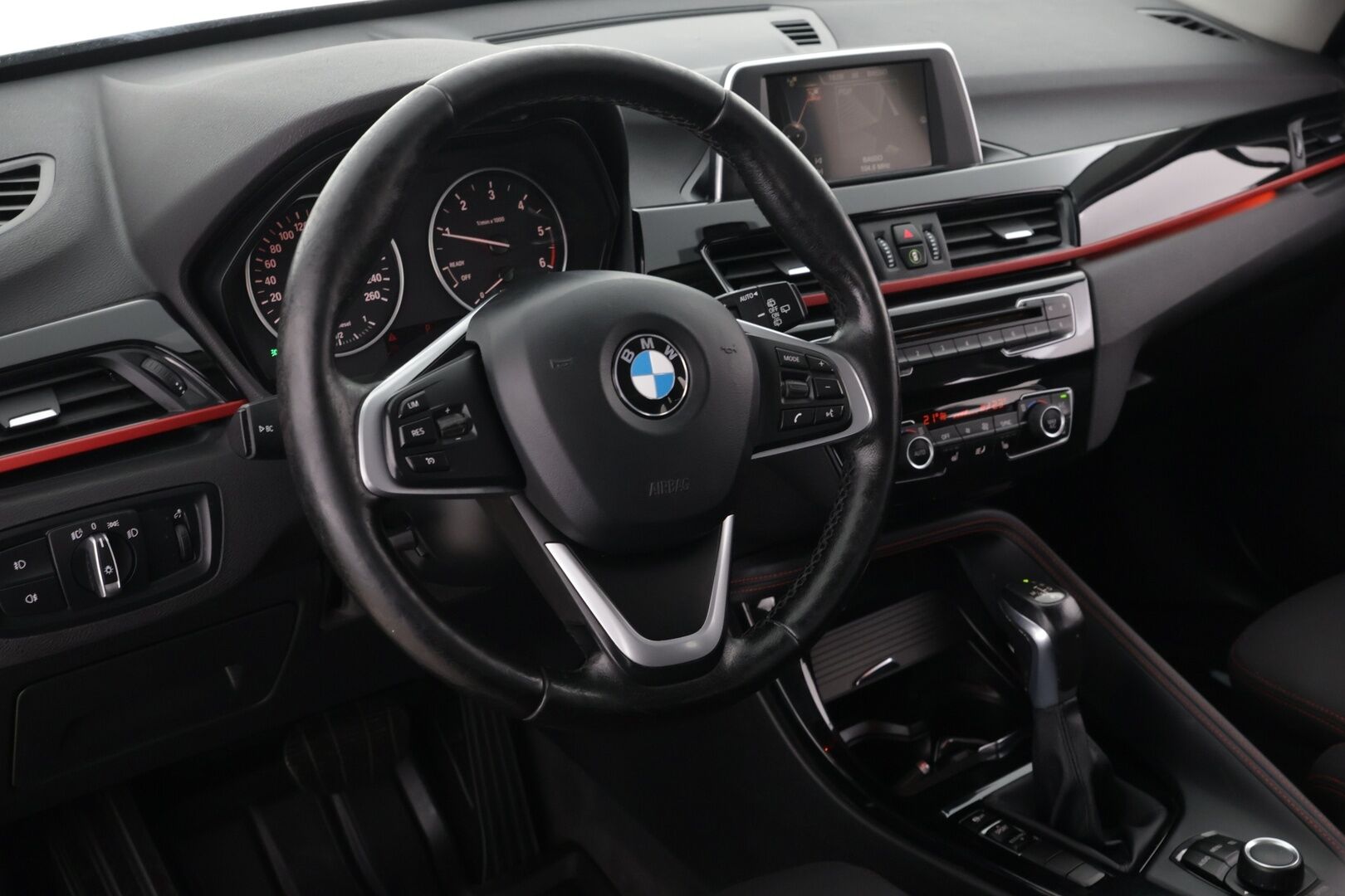 BMW X1 2016 F48 sDrive 18d A Business Sport *Koukku / Lohko+sisä / Led / Sporttipenkit*