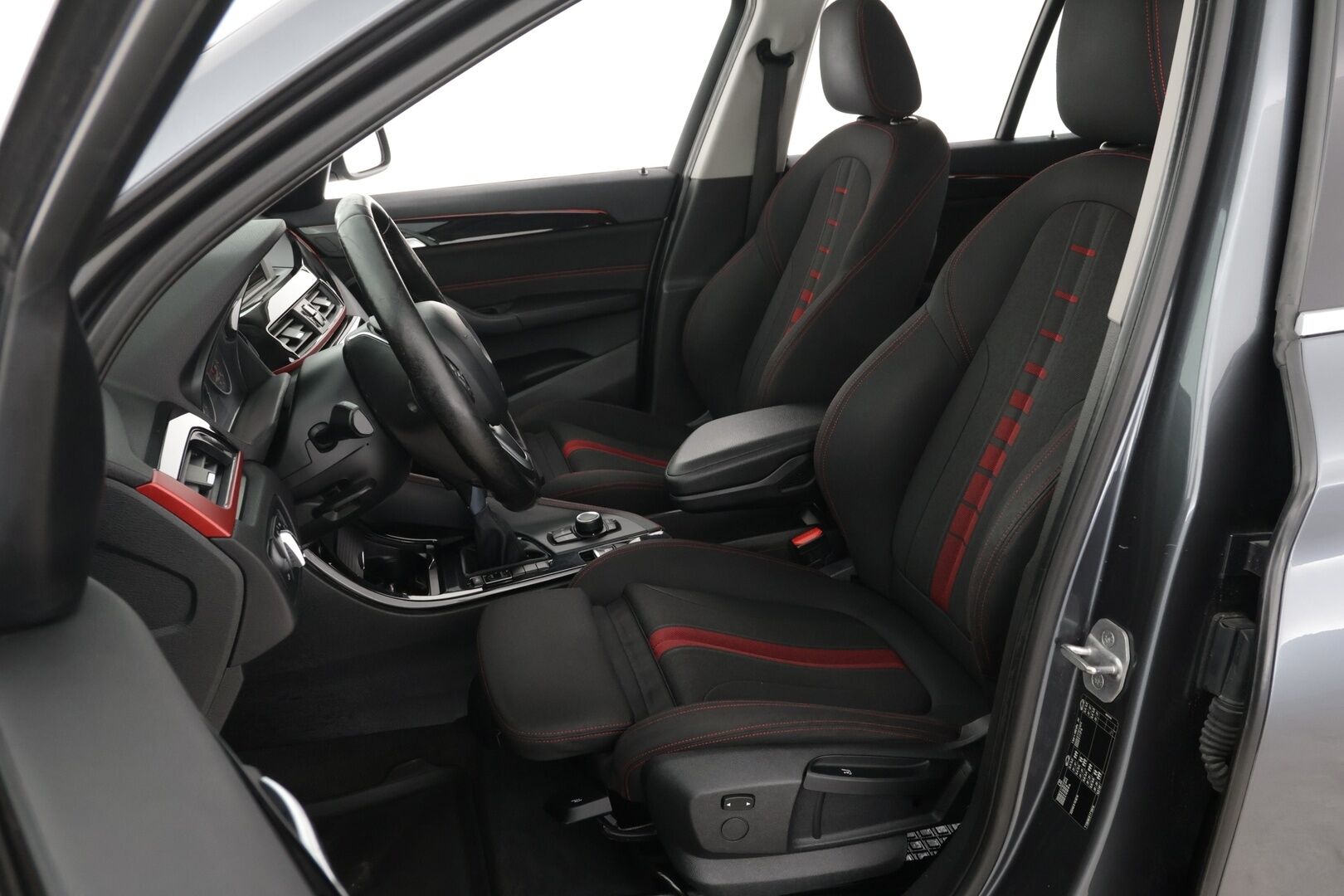 BMW X1 2016 F48 sDrive 18d A Business Sport * Sport istuimet / Vakkari / Sähkökontti / Koukku / Lohko+sisä / Led* - HULLUT AVAJAISHULINAT KORKOTARJOUS 3,29 %