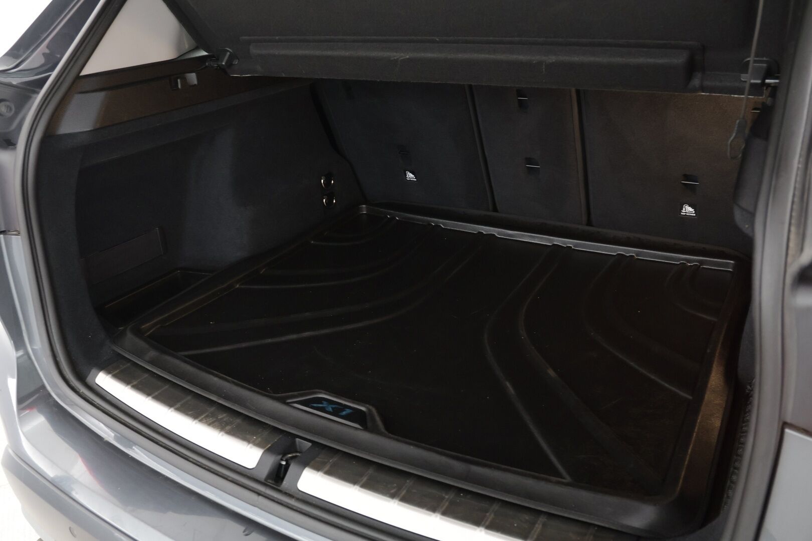 BMW X1 2016 F48 sDrive 18d A Business Sport * Sport istuimet / Vakkari / Sähkökontti / Koukku / Lohko+sisä / Led* - HULLUT AVAJAISHULINAT KORKOTARJOUS 3,29 %