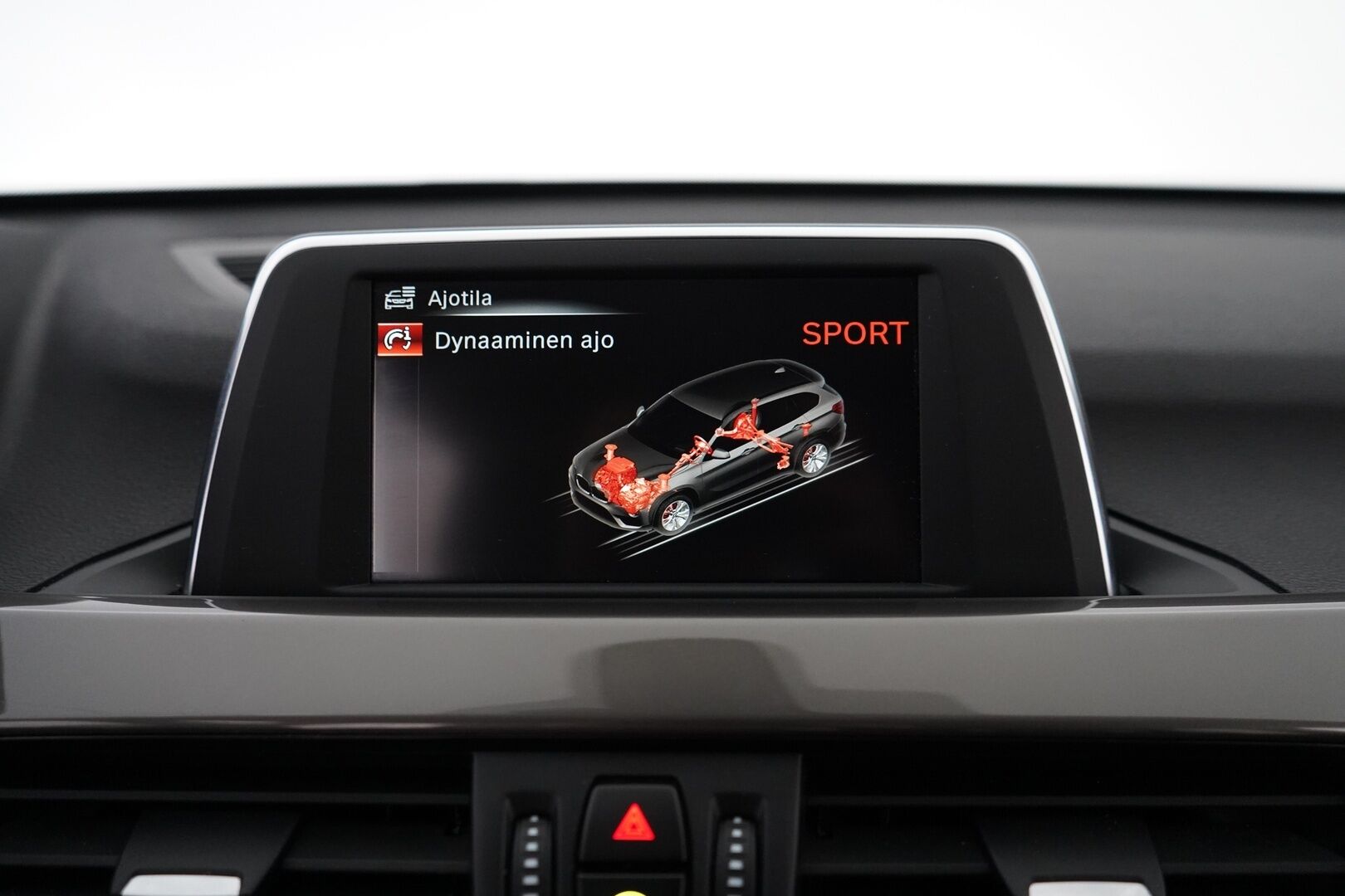 BMW X1 2016 F48 xDrive18d A Business xLine * Vakkari / Tutka / Koukku / Navi / Lohko * * - Suomi-auto / Kahdet renkaat alumiinivanteilla / Neliveto / Myydään juuri huollettuna!