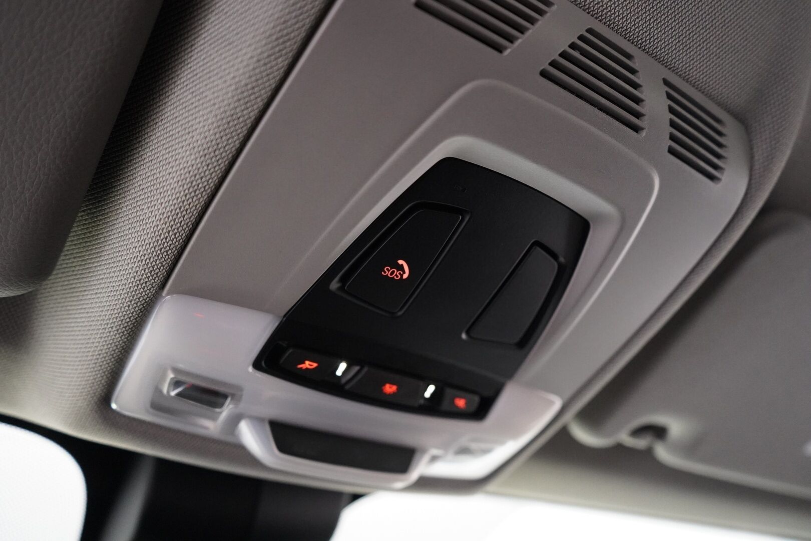 BMW X1 2016 F48 xDrive18d A Business xLine * Vakkari / Tutka / Koukku / Navi / Lohko * * - Suomi-auto / Kahdet renkaat alumiinivanteilla / Neliveto / Myydään juuri huollettuna!