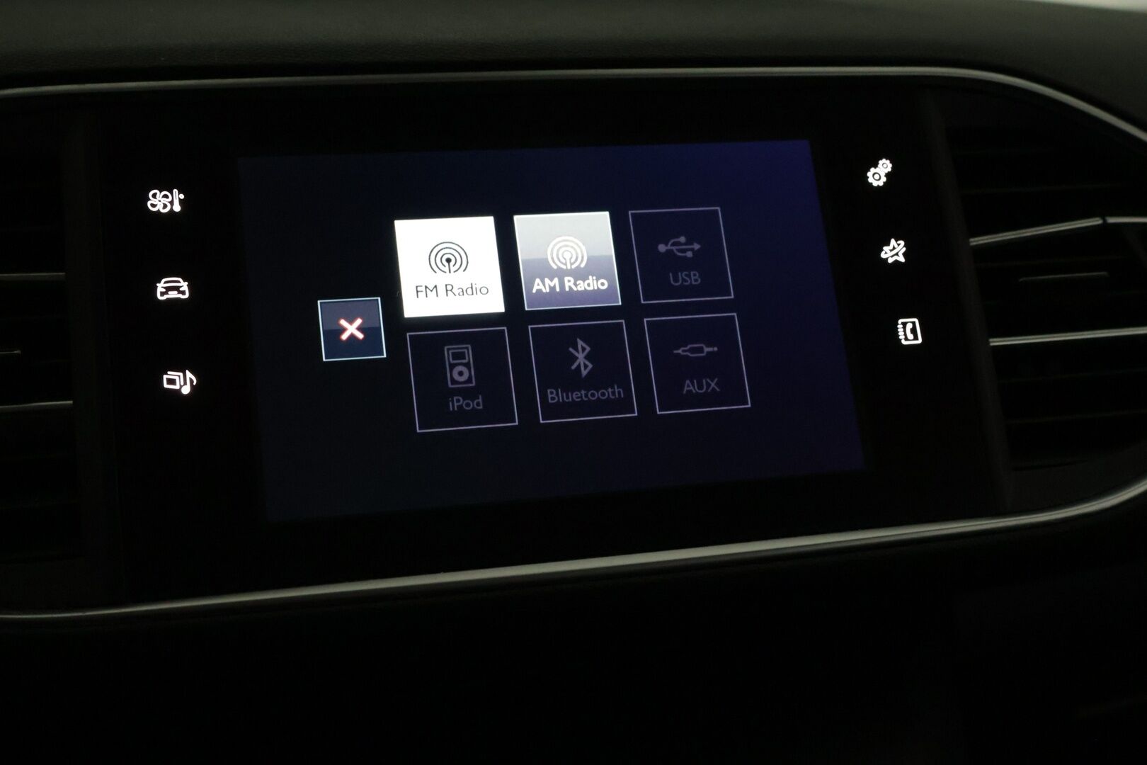 Peugeot 308 2017 SW Active PureTech 130 Automaatti - Vakkari | P.tutkat | Bluetooth | App Connect
