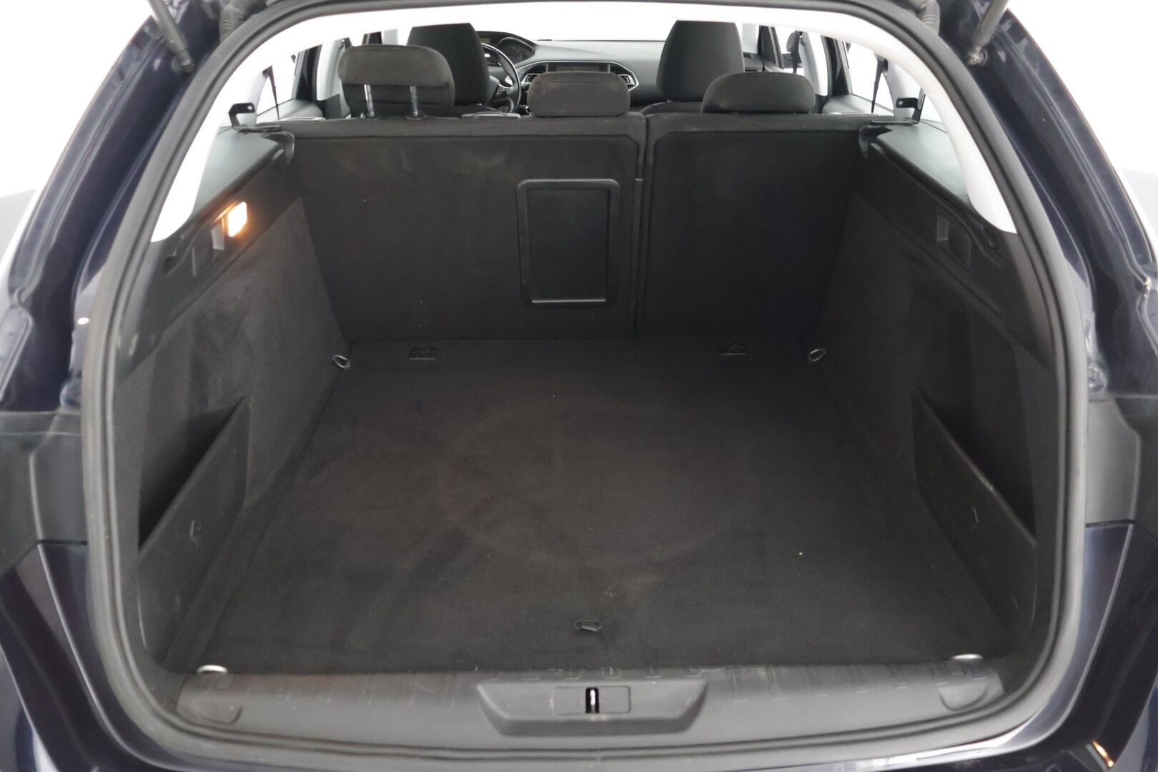Peugeot 308 2017 SW Active PureTech 130 Automaatti - Vakkari | P.tutkat | Bluetooth | App Connect