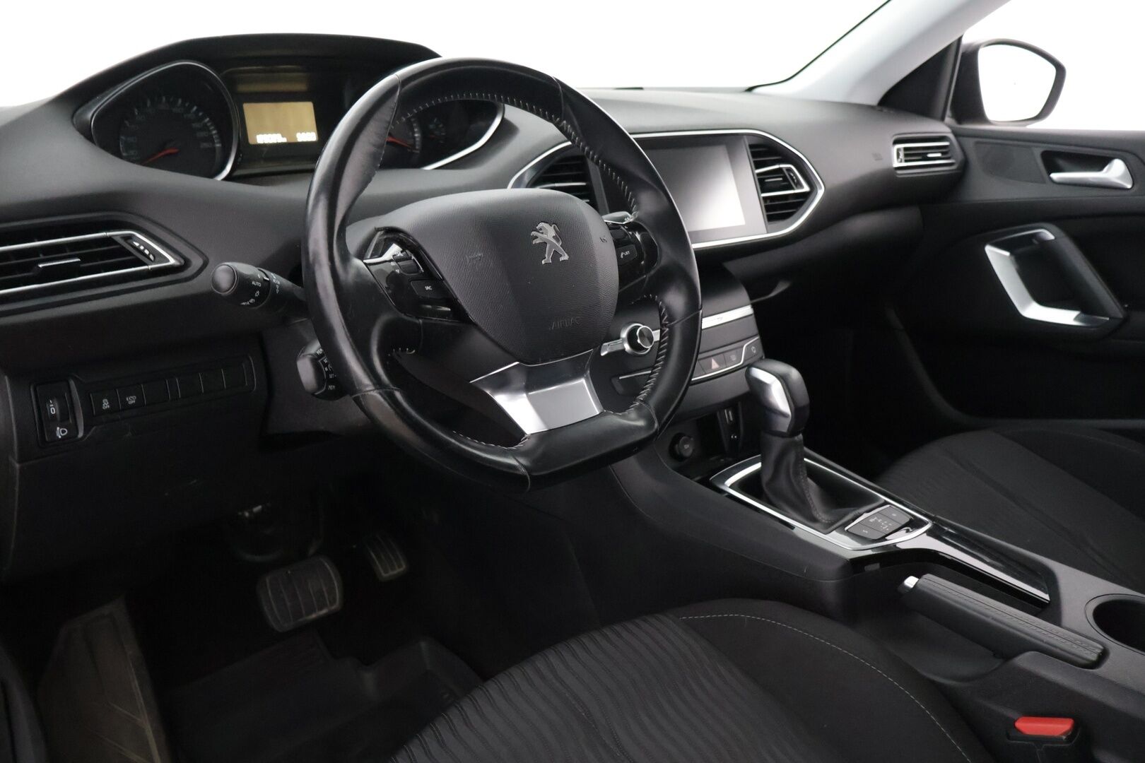 Peugeot 308 2017 SW Active PureTech 130 Automaatti - Vakkari | P.tutkat | Bluetooth | App Connect