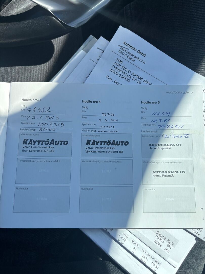 Volvo V60 2017 D5 AWD Twin Engine Classic Summum - YritysOutlet - Myydään vain yrityksille - Täysnahat / Muistipenkkit / Keyelss GO / Sensus navi / Harman Kardon / VOC / Digimittaristo / Kaukovaloautomatiikka / Vetokoukku 