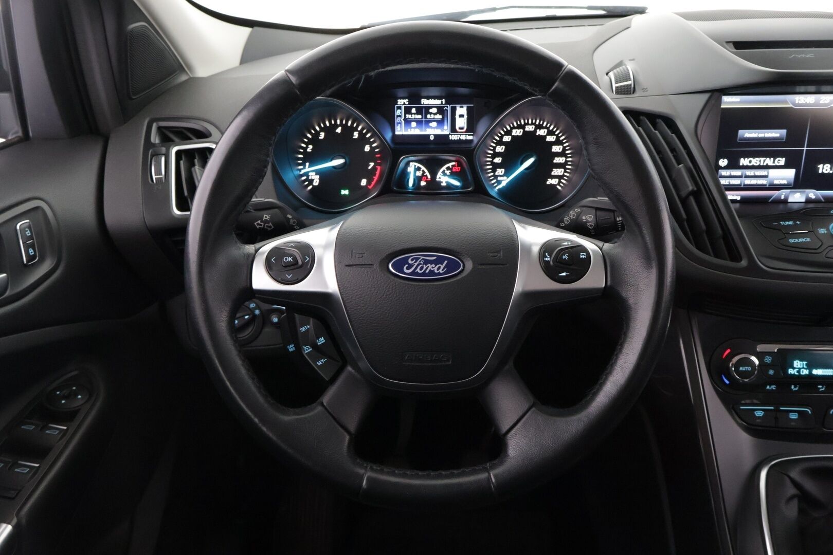 Ford Kuga 2016 1,5 EcoBoost 150 hv FWD M6 Titanium 5-ovinen *2-om Suomi-auto / Vakkari / P-tutka*