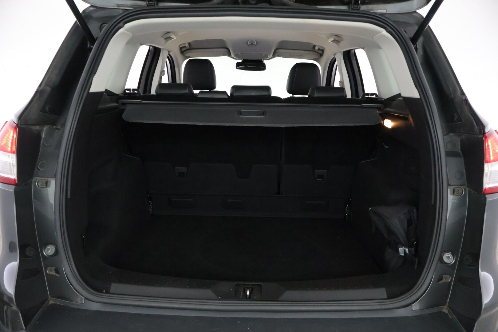 Ford Kuga 2016 1,5 EcoBoost 150 hv FWD M6 Titanium 5-ovinen *2-om Suomi-auto / Vakkari / P-tutka*