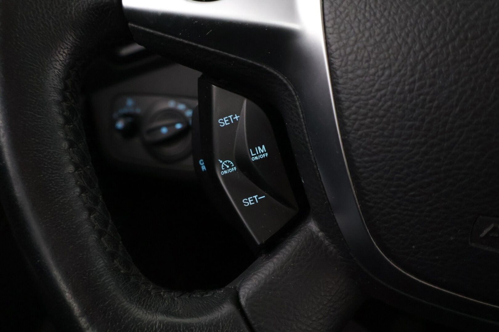 Ford Kuga 2016 1,5 EcoBoost 150 hv FWD M6 Titanium 5-ovinen *2-om Suomi-auto / Vakkari / P-tutka*