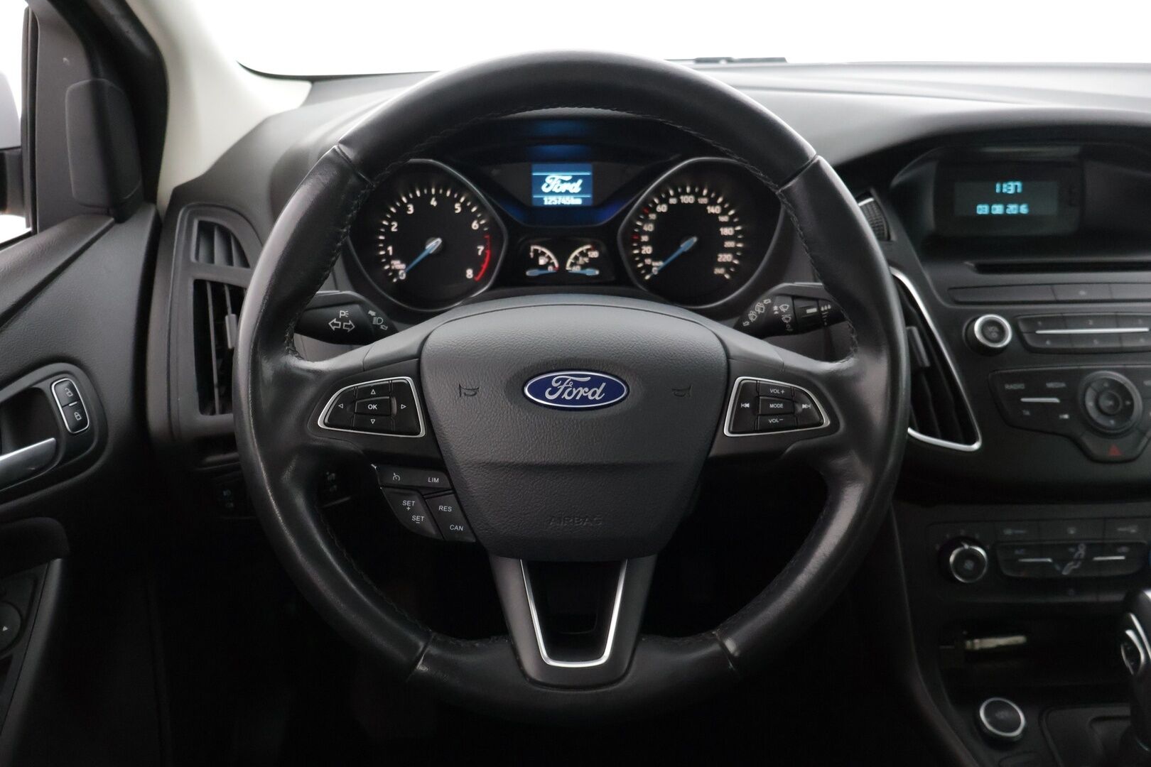 Ford Focus 2016 1,0 EcoBoost 125 hv Start/Stop A6 Trend Wagon * Koukku / Vakionopeudensäädin / Ilmastointi / P-Tutkat * - * Yhdellä omistajalla ollut 2025 asti, siisti yksilö asiallisilla varusteilla *