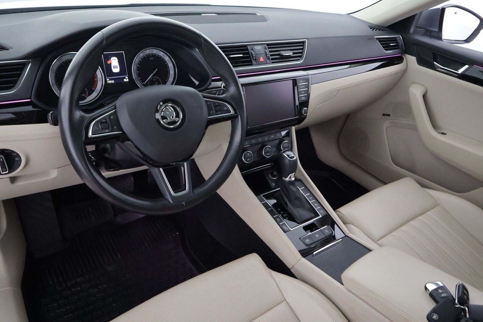 Skoda Superb 2017 1,4 TSI ACT L&K DSG Autom. - | ACC | Webasto | Koukku | Canton | LED | Muistipenkki | P.Kamera | Ilmastoidut nahat | Navi | Keyless | Apple&Android | Lasikattoluukku | 1.Om Suomi-auto | Kahdet renkaat |