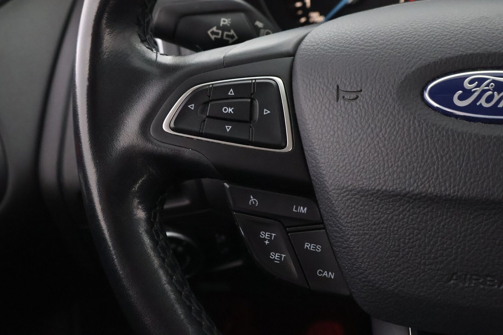 Ford Focus 2016 1,5 EcoBoost 182 hv Start/Stop M6 Titanium 5-ovinen * Vetokoukku / Lohko & Sisäpistoke / Vakkari / Lämpölasi / Vetokoukku! - Suomiauto / Hyvin huollettu / 2x Hyvät renkaat!