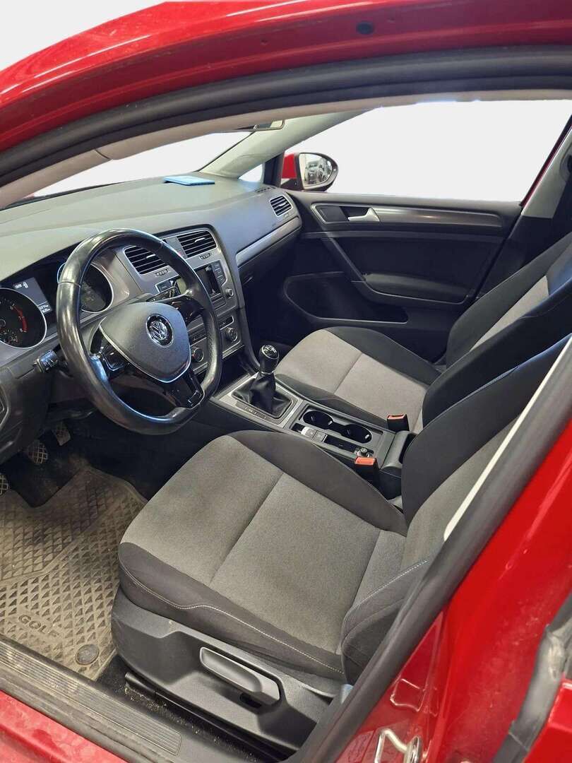 Volkswagen Golf 2017 Luxline 1,2 TSI 63 kW (85 hv) -  | Webasto | Suomi-auto | Vakkari | Bluetooth | Winter Package | 2X Renkaat & Vanteet |