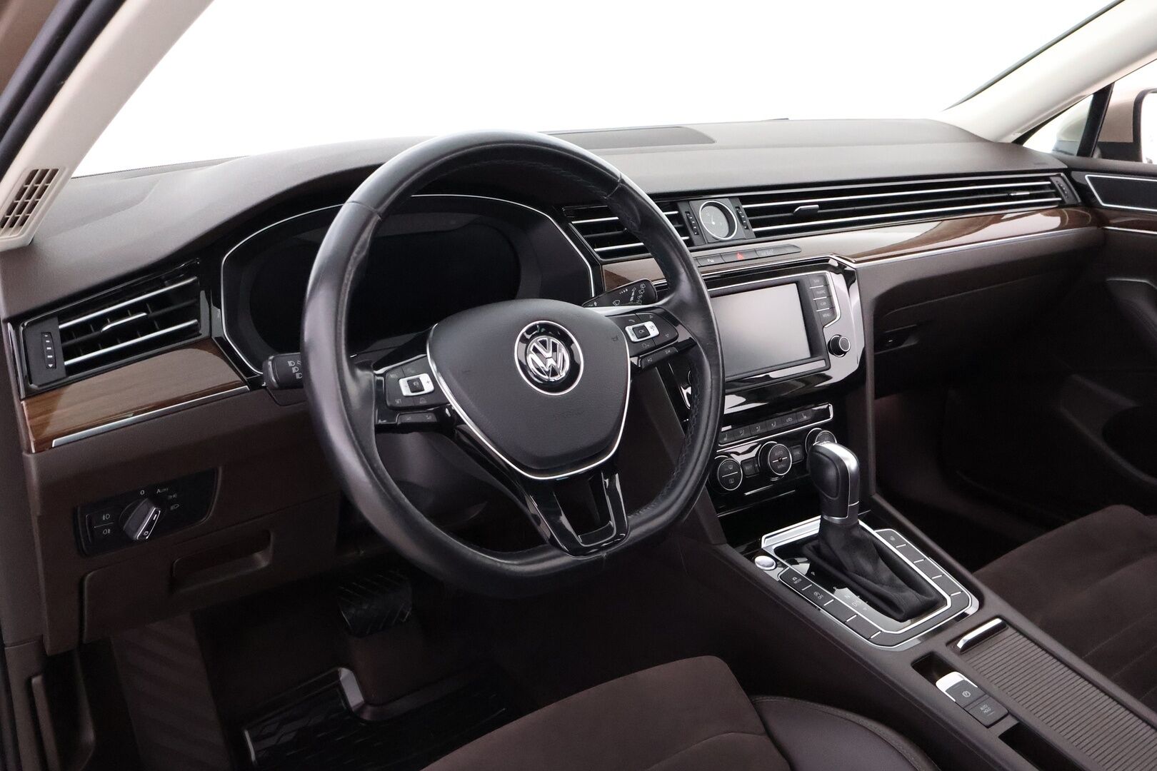 Volkswagen Passat 2017 Variant Highline 1,4 TSI 110 kW (150 hv) ACT DSG-automaatti - Suomiauto / Adapt.Vakkari / Digimittari / Nahka-Alcantara / Panorama / Navi / Vetokoukku / Lämmitettävä tuulilasi / Huippuvarusteet / Jakopää tehty!