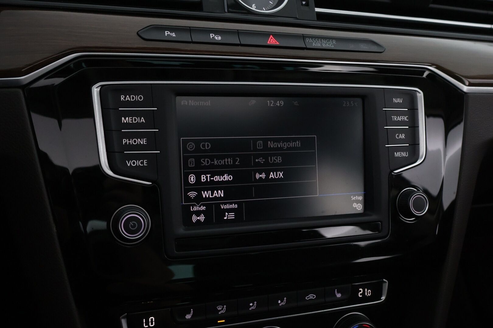 Volkswagen Passat 2017 Variant Highline 1,4 TSI 110 kW (150 hv) ACT DSG-automaatti - Suomiauto / Adapt.Vakkari / Digimittari / Nahka-Alcantara / Panorama / Navi / Vetokoukku / Lämmitettävä tuulilasi / Huippuvarusteet / Jakopää tehty!