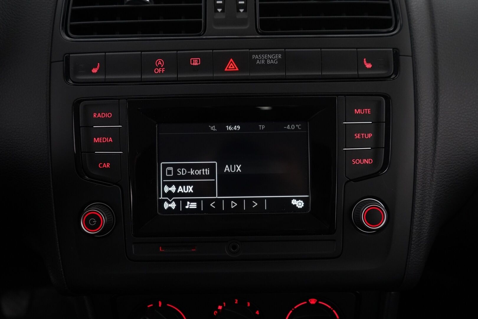 Volkswagen Polo 2016 Trendline 1,0 55 kW (75 hv) - Suomi-Auto / Kahdet renkaat - HULLUT JOULUT KORKOTARJOUS 2,49% 