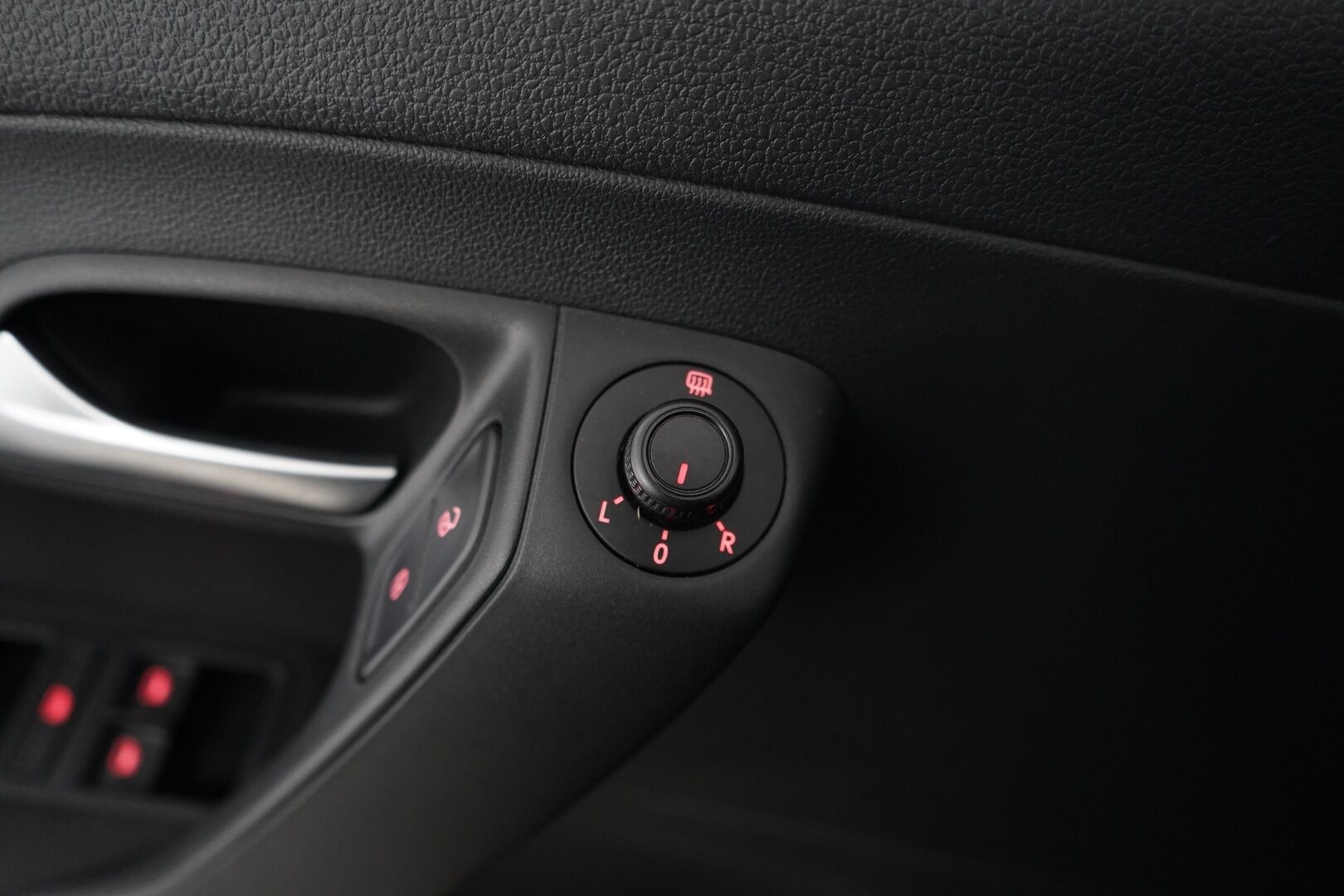 Volkswagen Polo 2016 Trendline 1,0 55 kW (75 hv) - Suomi-Auto / Kahdet renkaat - HULLUT JOULUT KORKOTARJOUS 2,49% 