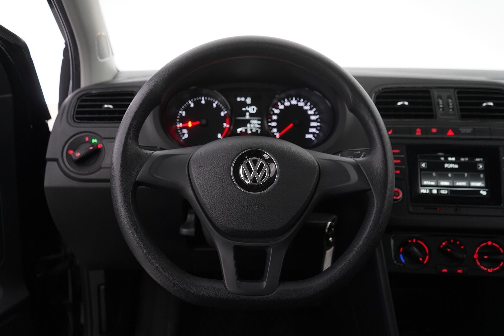 Volkswagen Polo 2016 Trendline 1,0 55 kW (75 hv) - Suomi-Auto / Kahdet renkaat - HULLUT JOULUT KORKOTARJOUS 2,49% 