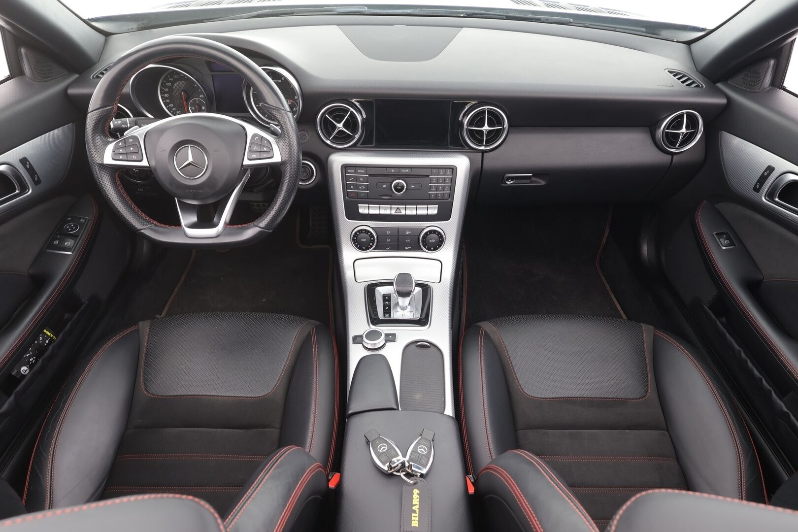 Mercedes-Benz SLC 2016 AMG  43 A - | ILS-LED | Puolinahat | Vakkari | Bluetooth | Sporttipenkit | Suomi-auto |