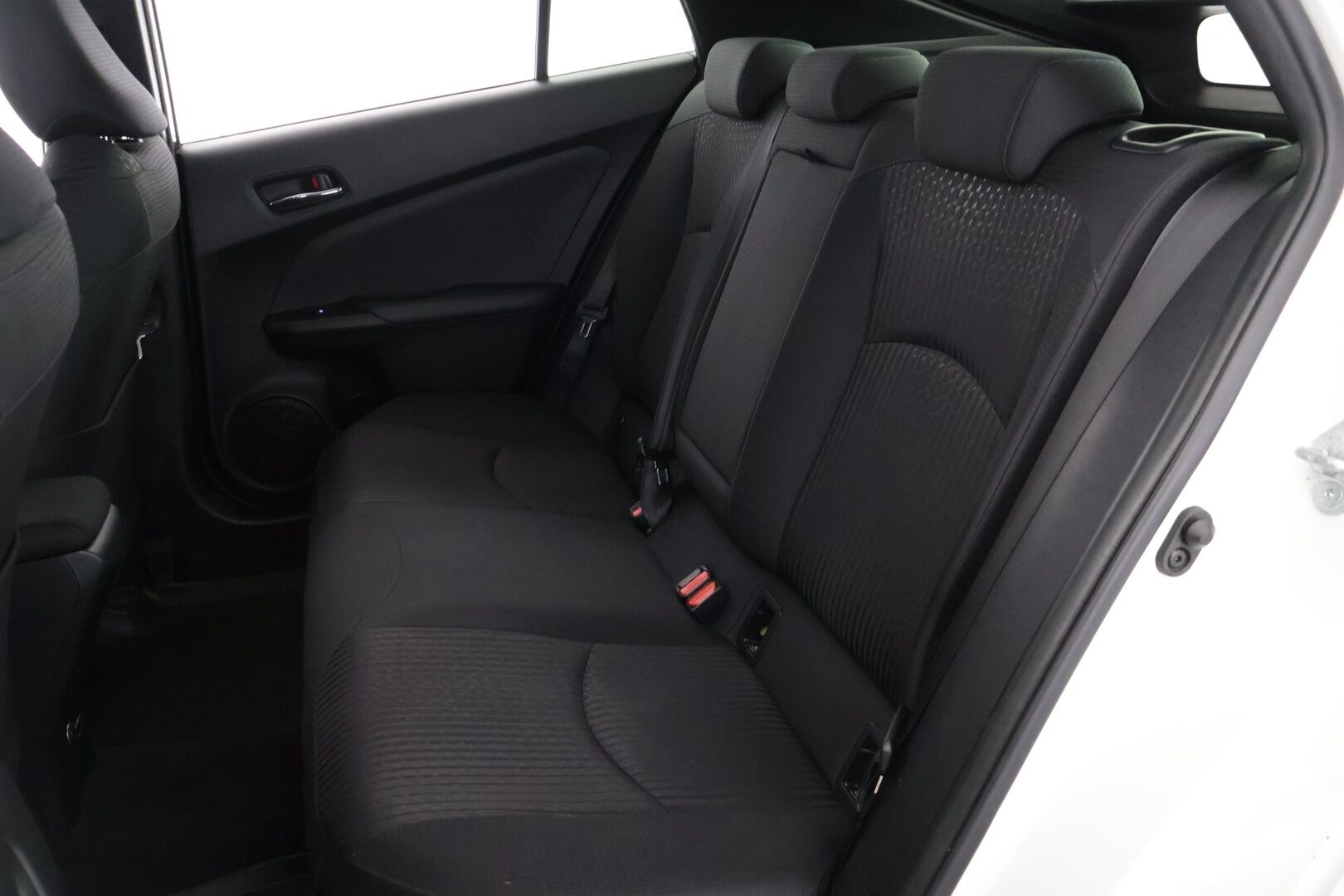 Toyota Prius 2016 Active+ / Suomi-auto / ACC / HUD / Koukku / Navi / P.kamera - Lane Assist / Blis / JBL / Langaton puhelimen lataus*
