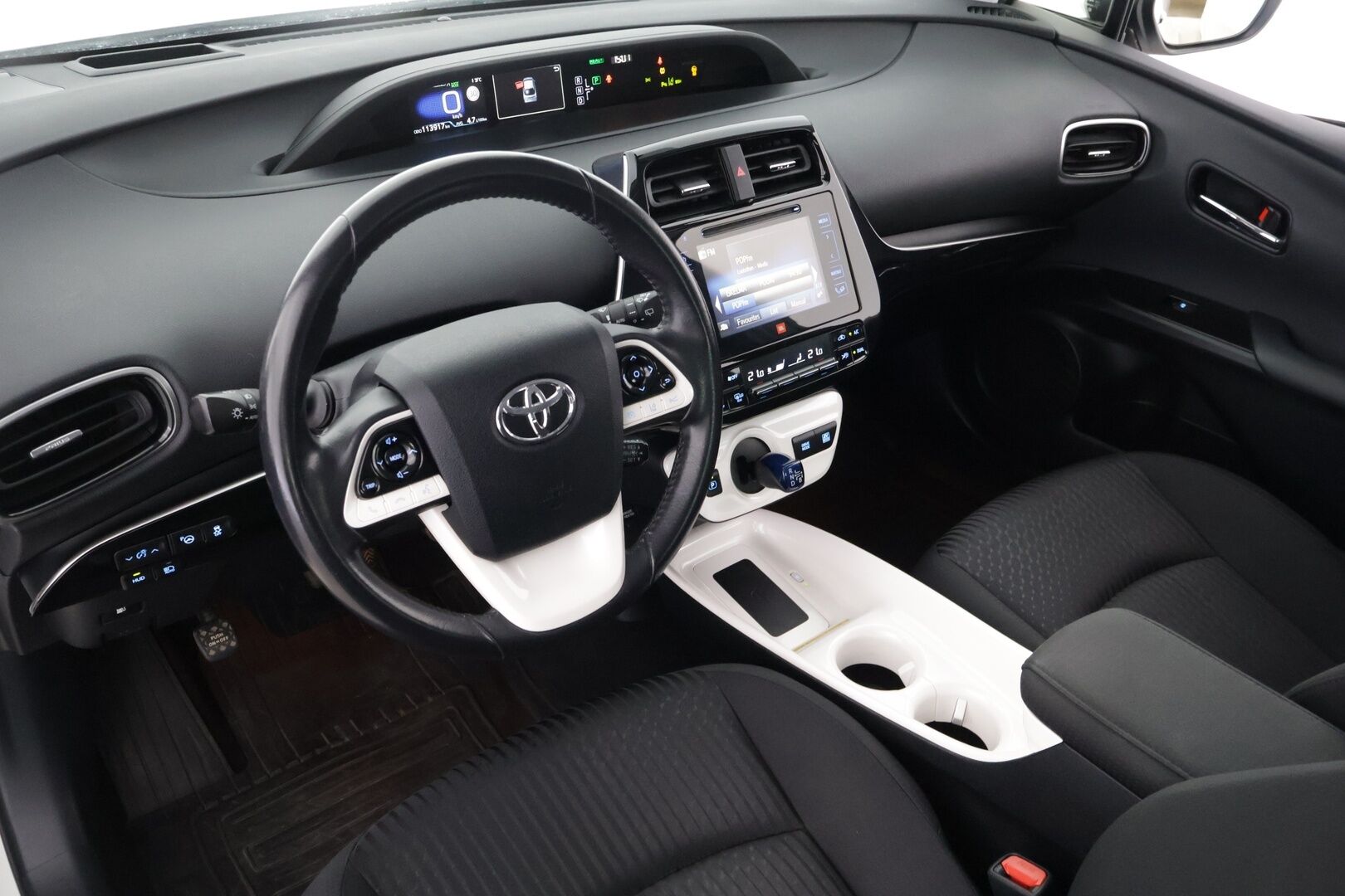Toyota Prius 2016 Active+ / Suomi-auto / ACC / HUD / Koukku / Navi / P.kamera - Lane Assist / Blis / JBL / Langaton puhelimen lataus*