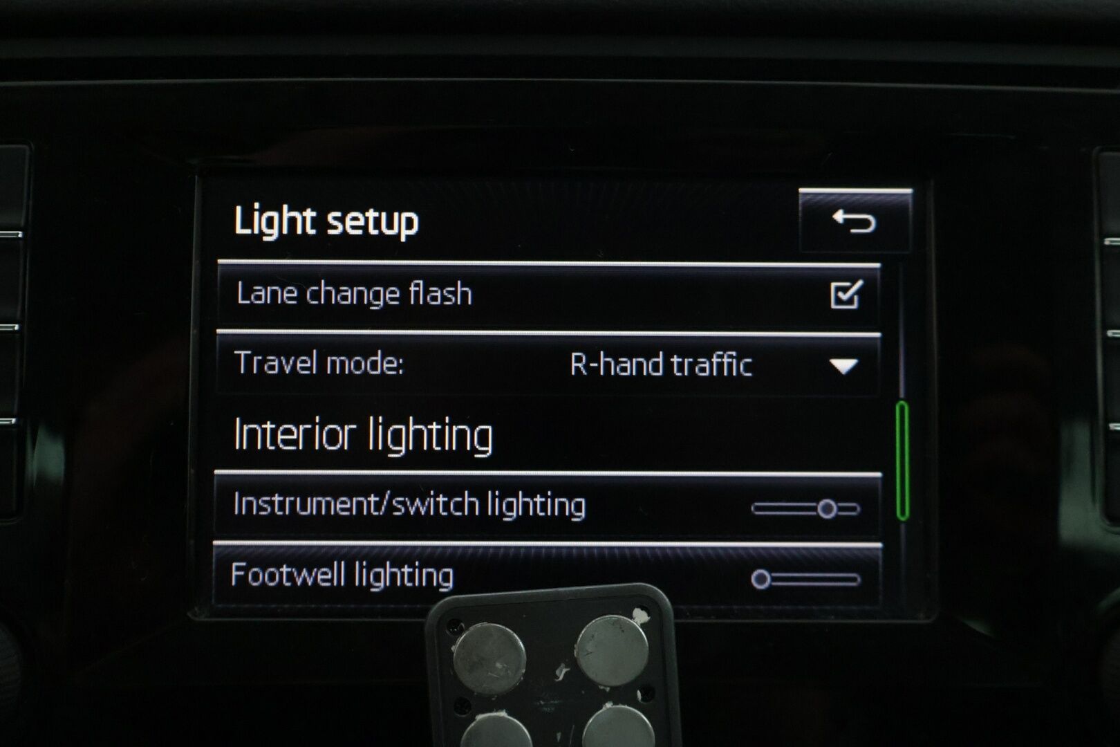 Skoda Octavia 2013 Combi 2,0 TDI 150 4x4 Elegance - | Myydään Huutokaupat.com | Viim. Huolto 9/2026 290tkm! | Webasto | Koukku | Nahka-alcantara | Keyless | P. Tutkat | Navi | 2x Renkaat Aluminiivanteilla |