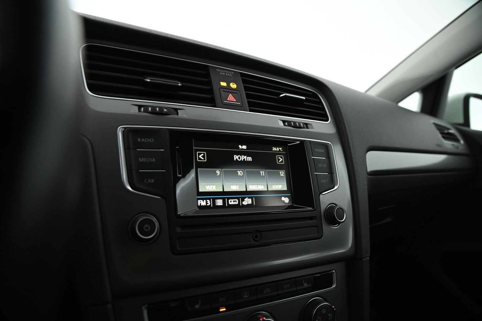 Volkswagen Golf 2016 Luxline 1,2 TSI 63 kW (85 hv) *Suomi-Auto / Lohkolämmitin / Vakkari / Ilmastointi / Bluetooth* - Taloudellinen Suomi-Auto kaksin renkain särmällä huoltohistorialla!