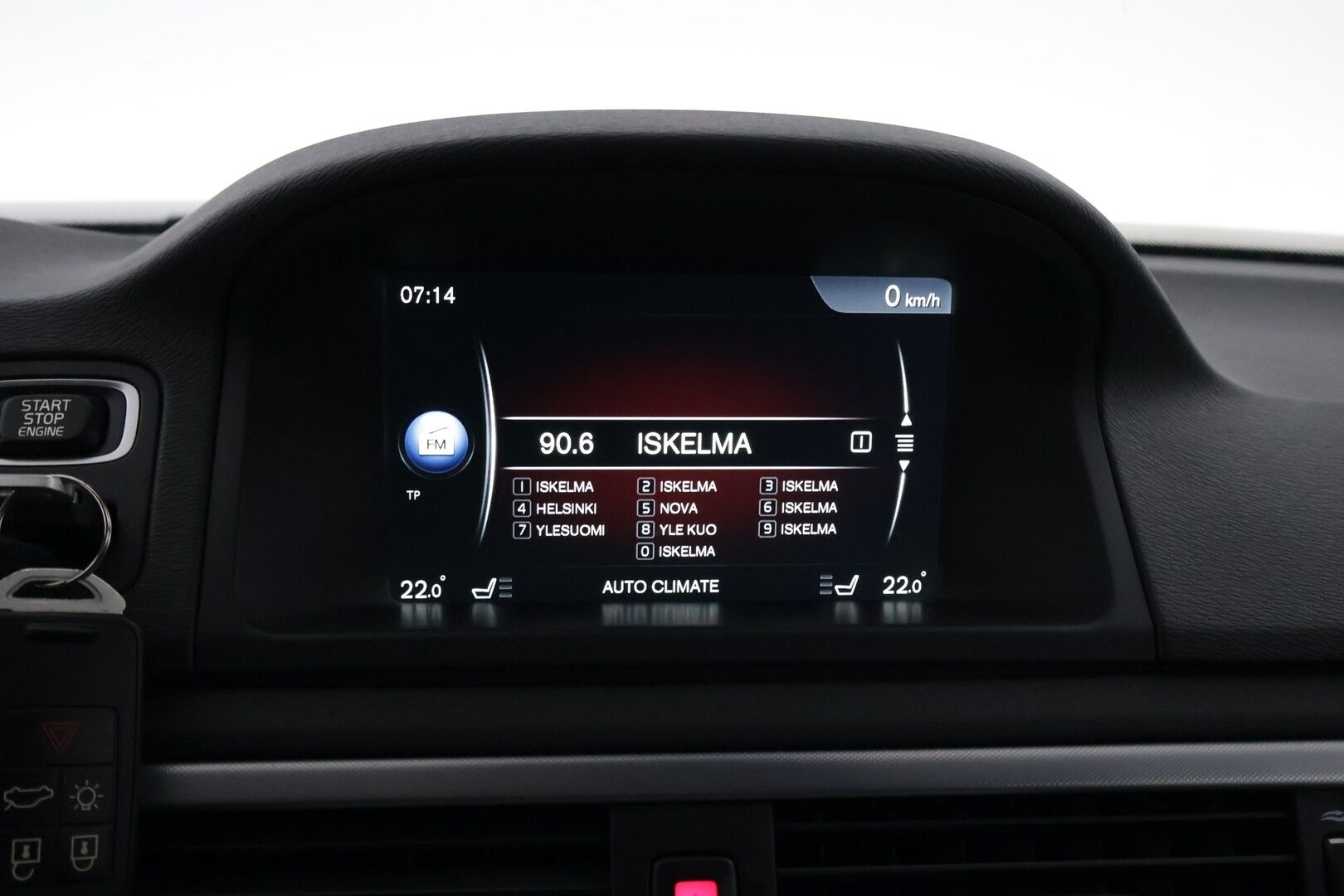 Volvo V70 2015 D4 AWD Business aut. *Webasto / Puoli-nahka / Vetokoukku / Xenon / Vakkari*