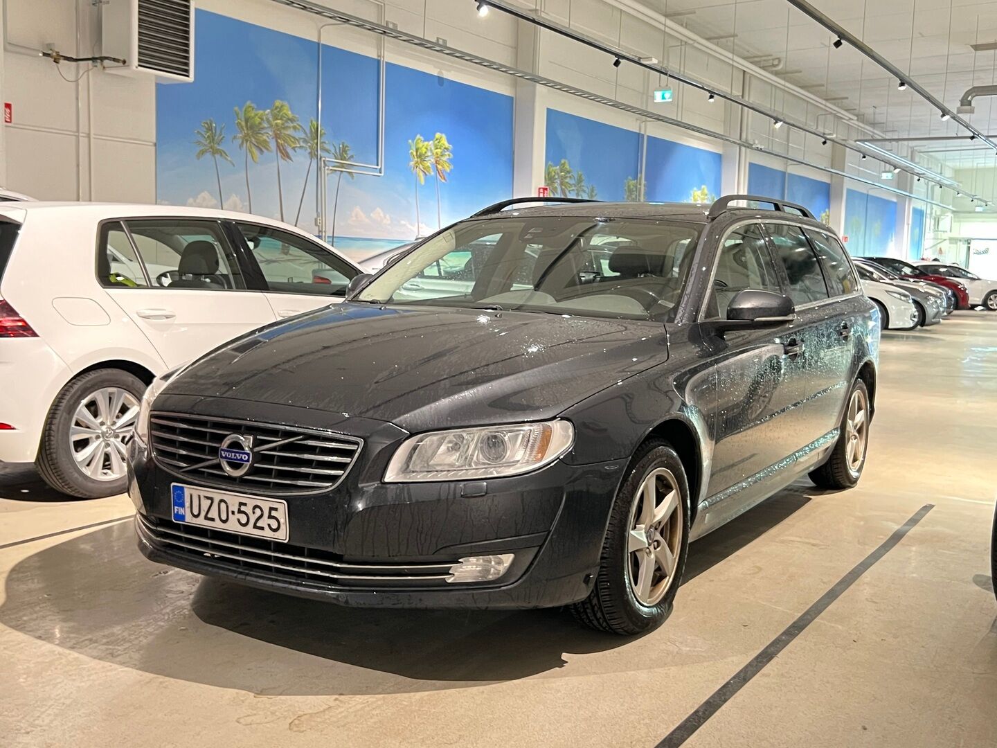 Volvo V70 2014 D4 AWD Business aut. *Webasto / Puoli-nahka / Vetokoukku / Xenon / Vakkari*