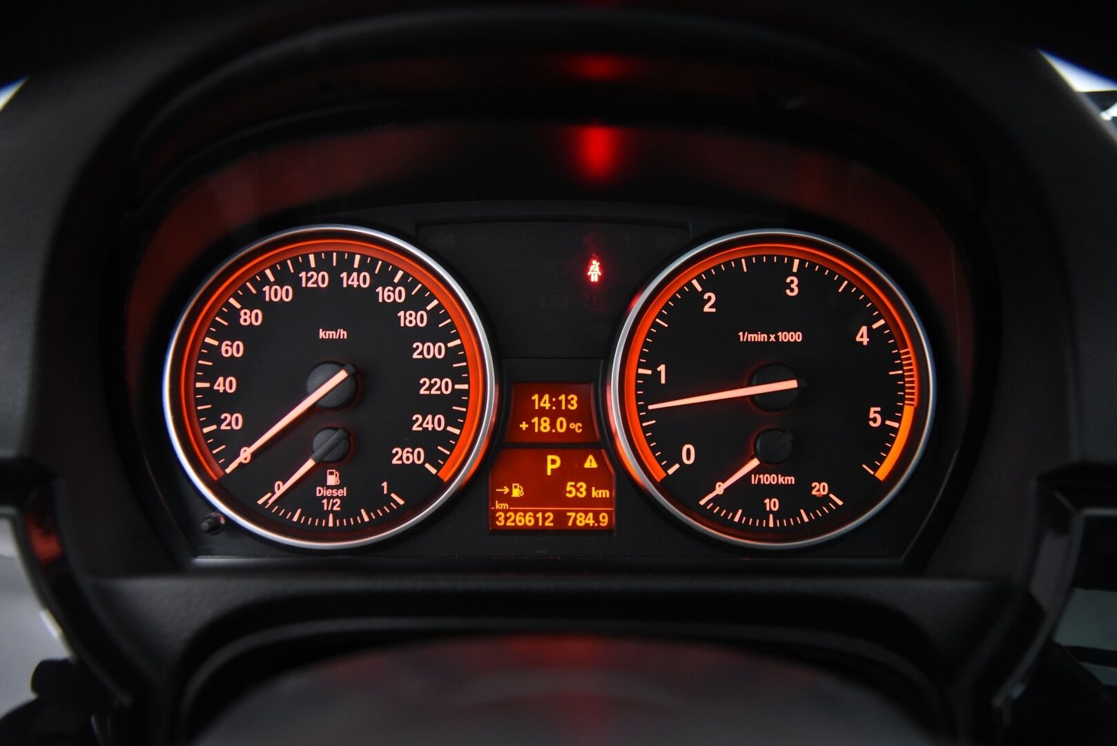 BMW 330 2009 330d A E91 Touring / YritysOutlet - Myydään vain yrityksille - Adapt.vakkari / Panorama / Adapt.valot / Webasto / Hifi / Prof.navi 