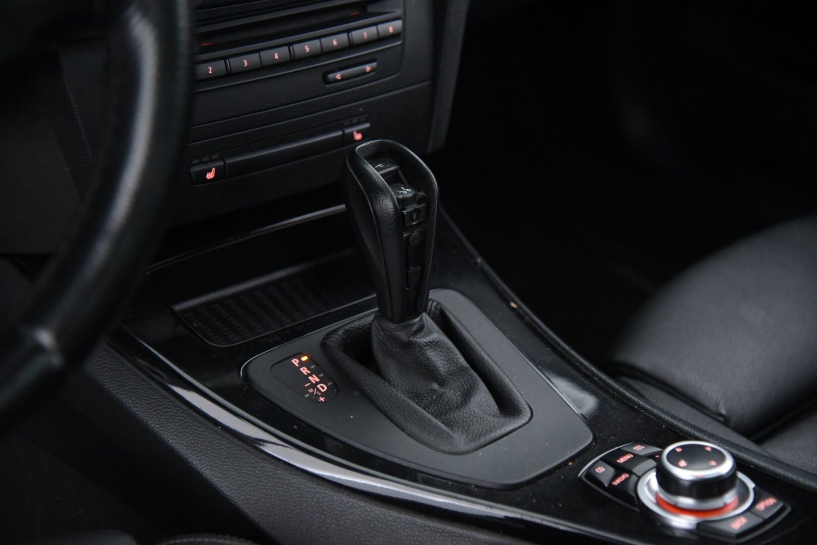 BMW 330 2009 330d A E91 Touring / YritysOutlet - Myydään vain yrityksille - Adapt.vakkari / Panorama / Adapt.valot / Webasto / Hifi / Prof.navi 