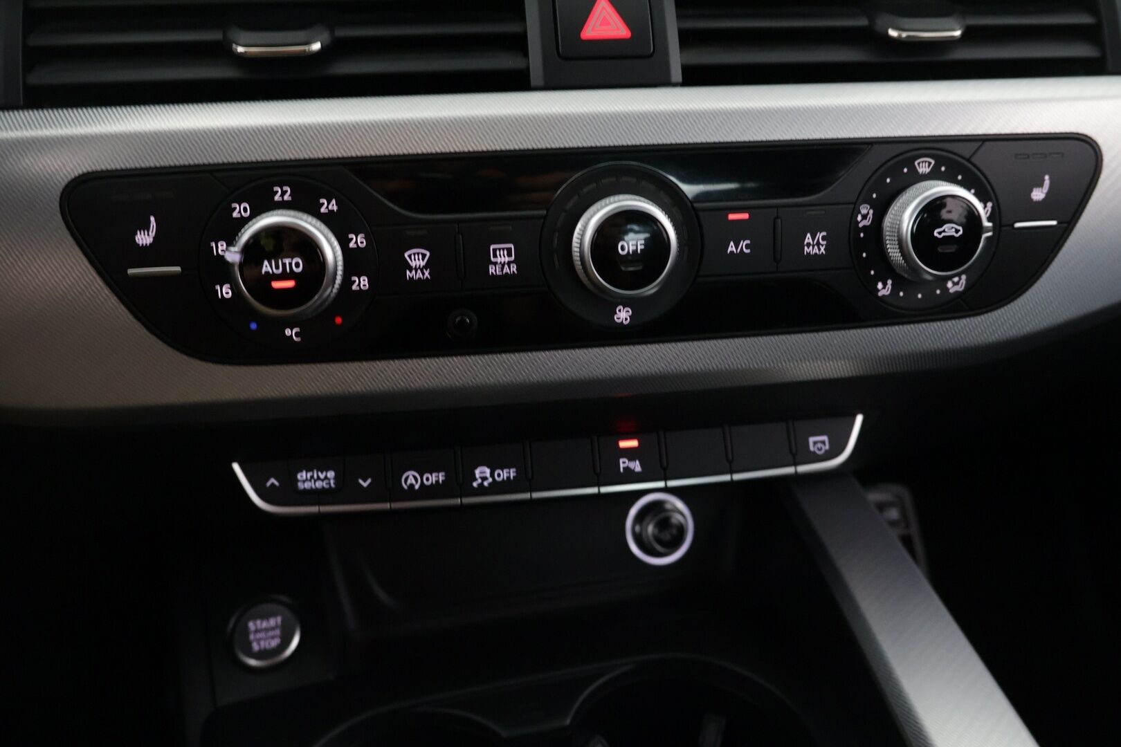 Audi A4 2017 Sedan Business Sport 2,0 TFSI 140 kW S tronic - | DIGIMITTARISTO! | BLIS! | KEYLESS! | LOHKO! |