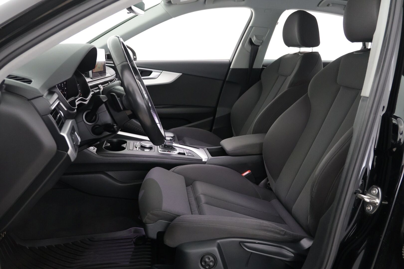 Audi A4 2017 Sedan Business Sport 2,0 TFSI 140 kW S tronic - | DIGIMITTARISTO! | BLIS! | KEYLESS! | LOHKO! |