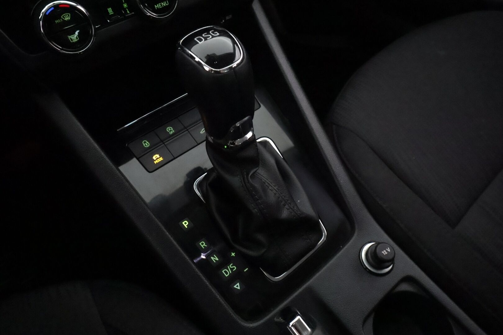 Skoda Octavia 2017 Combi 1,4 TSI Style DSG **Facelift / Webasto / Vakkari / Keyless / Apple&Android / P.kamera / Sähköluukku**