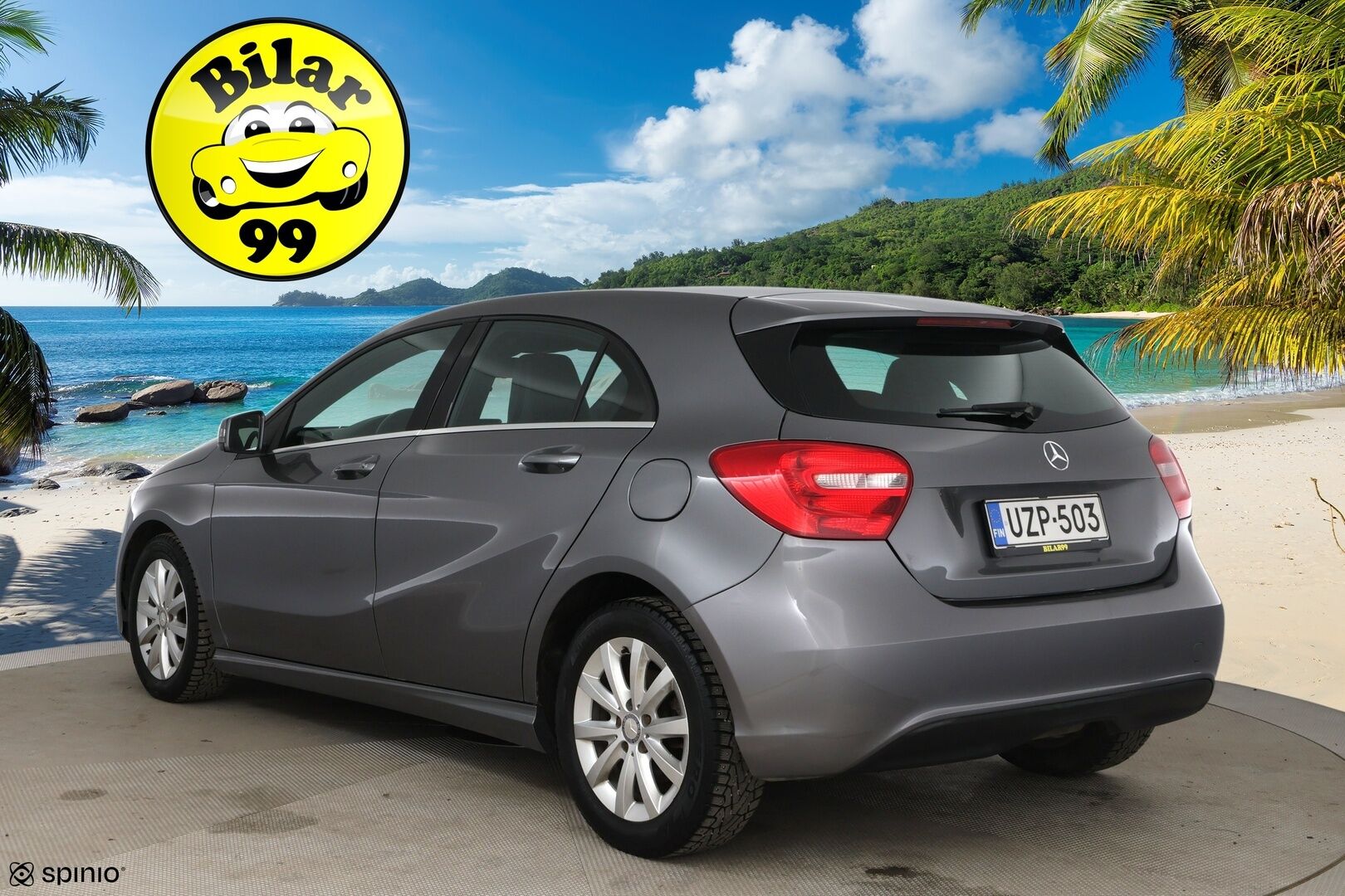 Mercedes-Benz A 2013 180 BE / Metalliväri / Puolinahkasisusta / Bluetooth / Lohkolämmitin