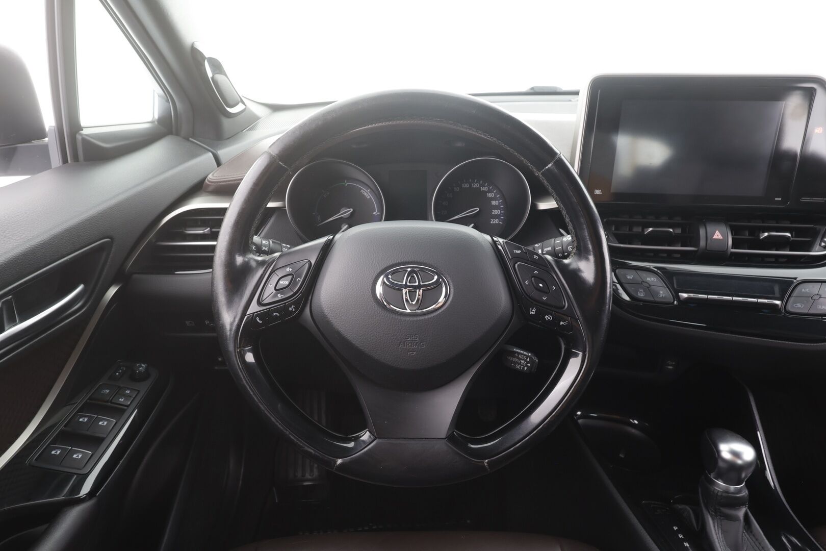 Toyota C-HR 2017 1,8 Hybrid Premium - | Koukku | JBL | ACC | LED | P.kamera | Navi | Kaistavahti | Katveavustin | Keyless | Kahdet renkaat | Merkkihuollot | Suomi-auto |