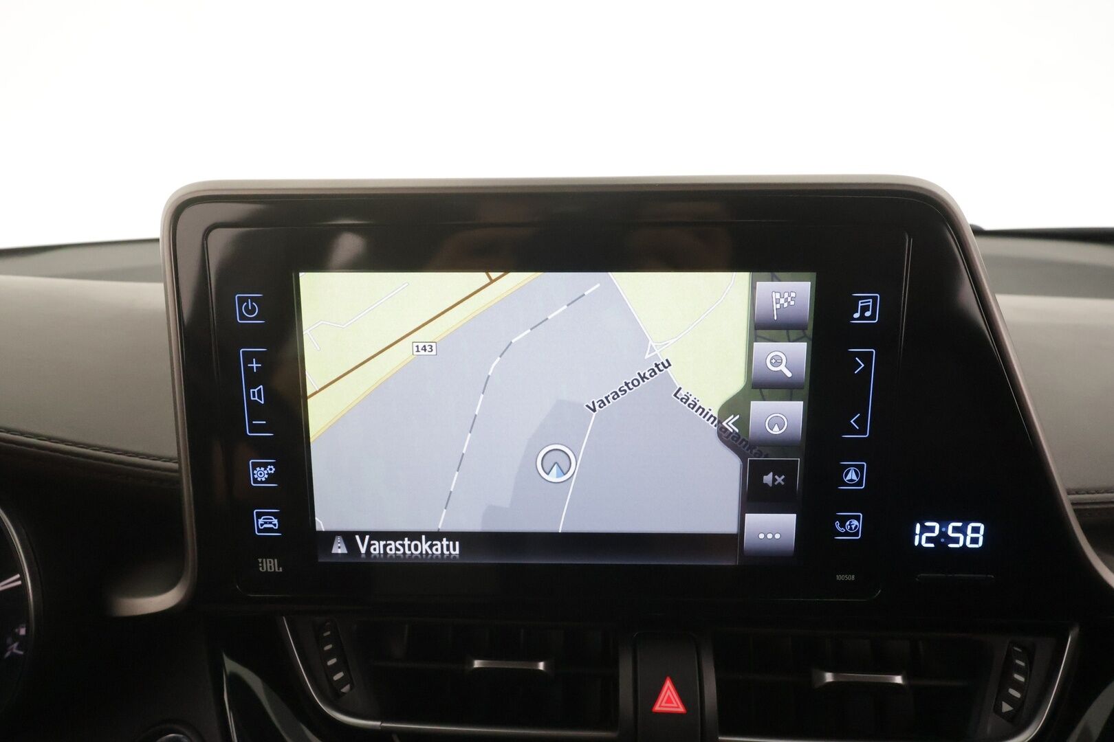 Toyota C-HR 2017 1,8 Hybrid Premium - | Koukku | JBL | ACC | LED | P.kamera | Navi | Kaistavahti | Katveavustin | Keyless | Kahdet renkaat | Merkkihuollot | Suomi-auto |