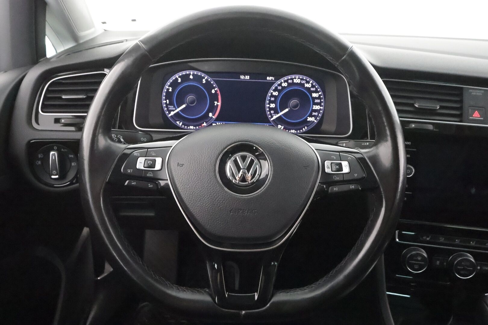 Volkswagen Golf 2018 Variant Highline 1,4 TSI 110 kW (150 hv) DSG-automaatti * Webasto / ACC / Hieronta / Vetokoukku / Panoraama / Peruutuskamera - Suomiauto / Facelift / Supervarusteet!