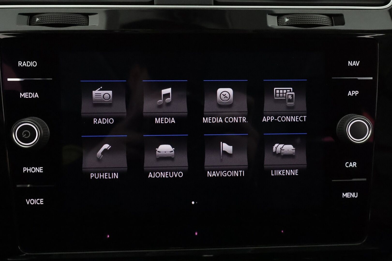 Volkswagen Golf 2018 Variant Highline 1,4 TSI 110 kW (150 hv) DSG-automaatti * Webasto / ACC / Hieronta / Vetokoukku / Panoraama / Peruutuskamera - Suomiauto / Facelift / Supervarusteet!